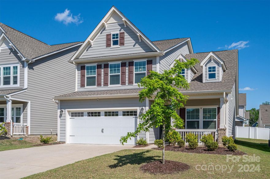 Shows like a model home and nearly brand new in Belmont, priced to sell quickly! Quiet community and close to everything. Open floor plan throughout main floor. Primary bed on main with large walk-in closet, dual sinks, separate shower and garden tub. Upstairs has a loft area which could be a play room or makes great office space or homework station, plus 3 beds. Bed 4/bonus is huge so could be a media/movie room etc.