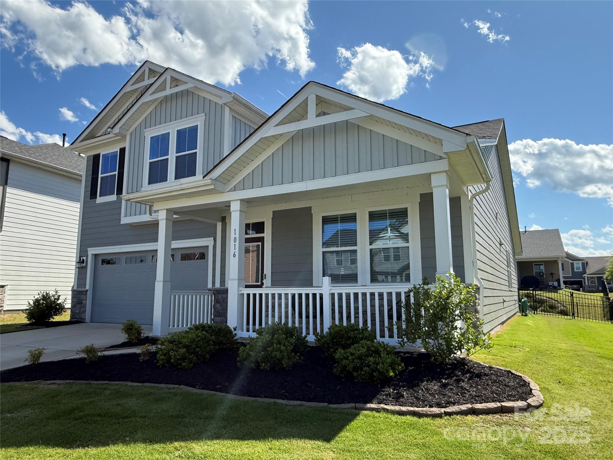 1016 Laggan Lane