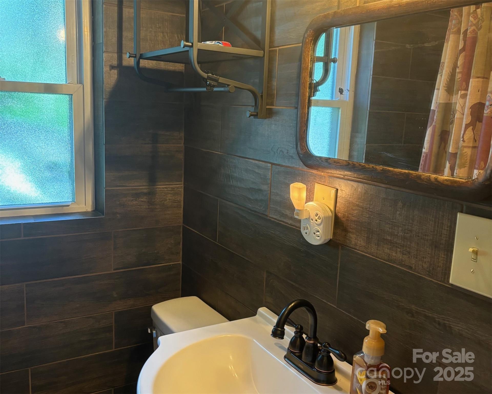 Leatherwood Cottages - Residential