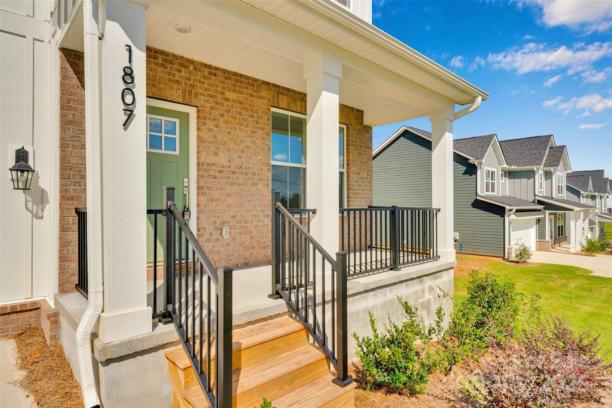 1807 Country Club Road 2