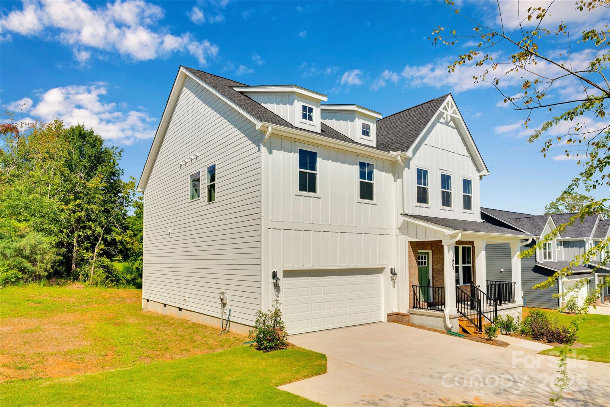 1807 Country Club Road 2