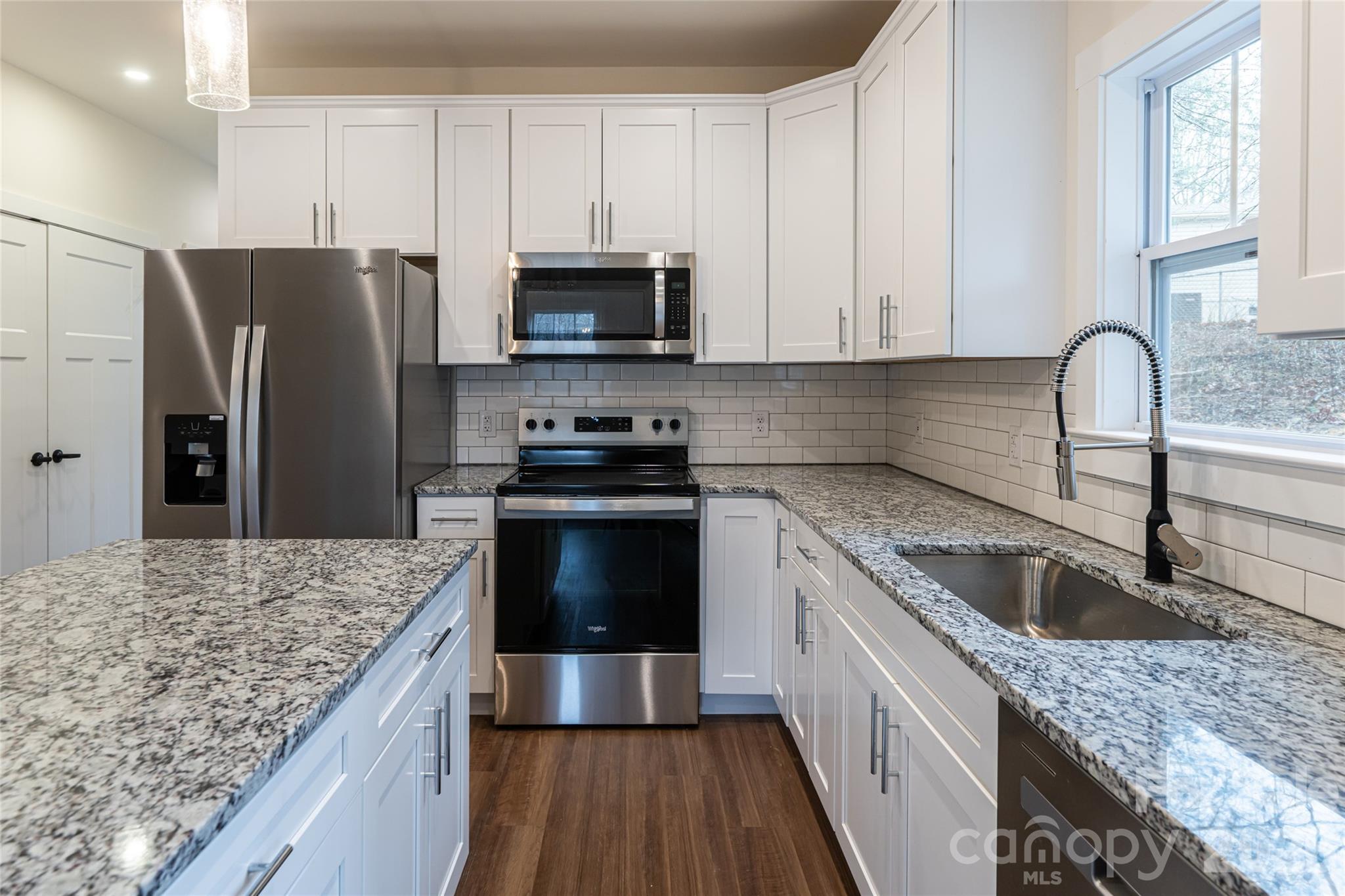 Cascade Ridge - Residential