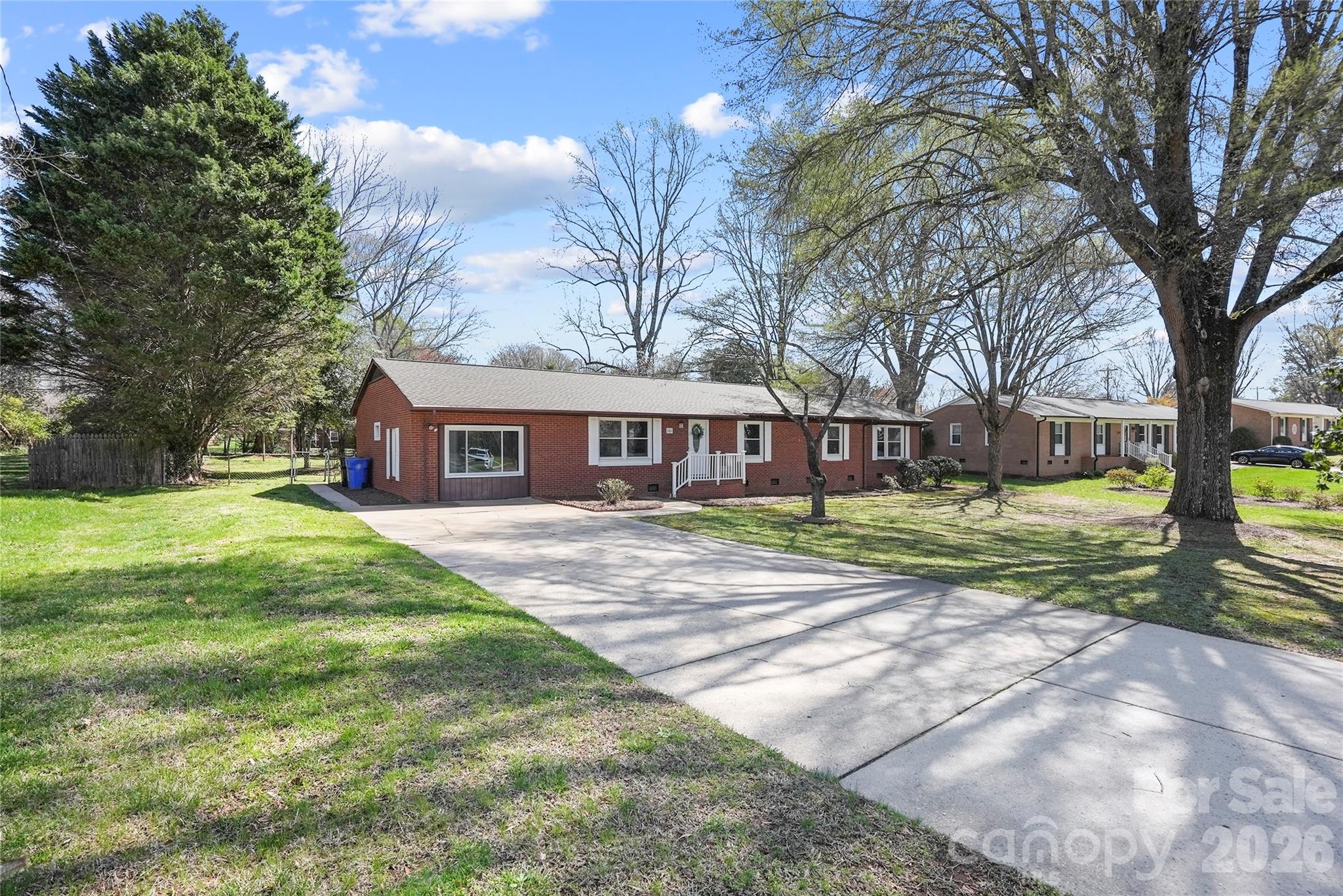 846 S Magnolia Street