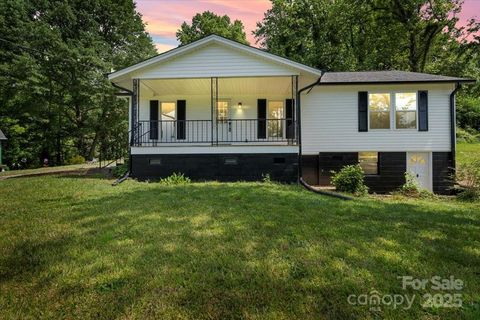 1746 2nd street Place SW Hickory NC 28602