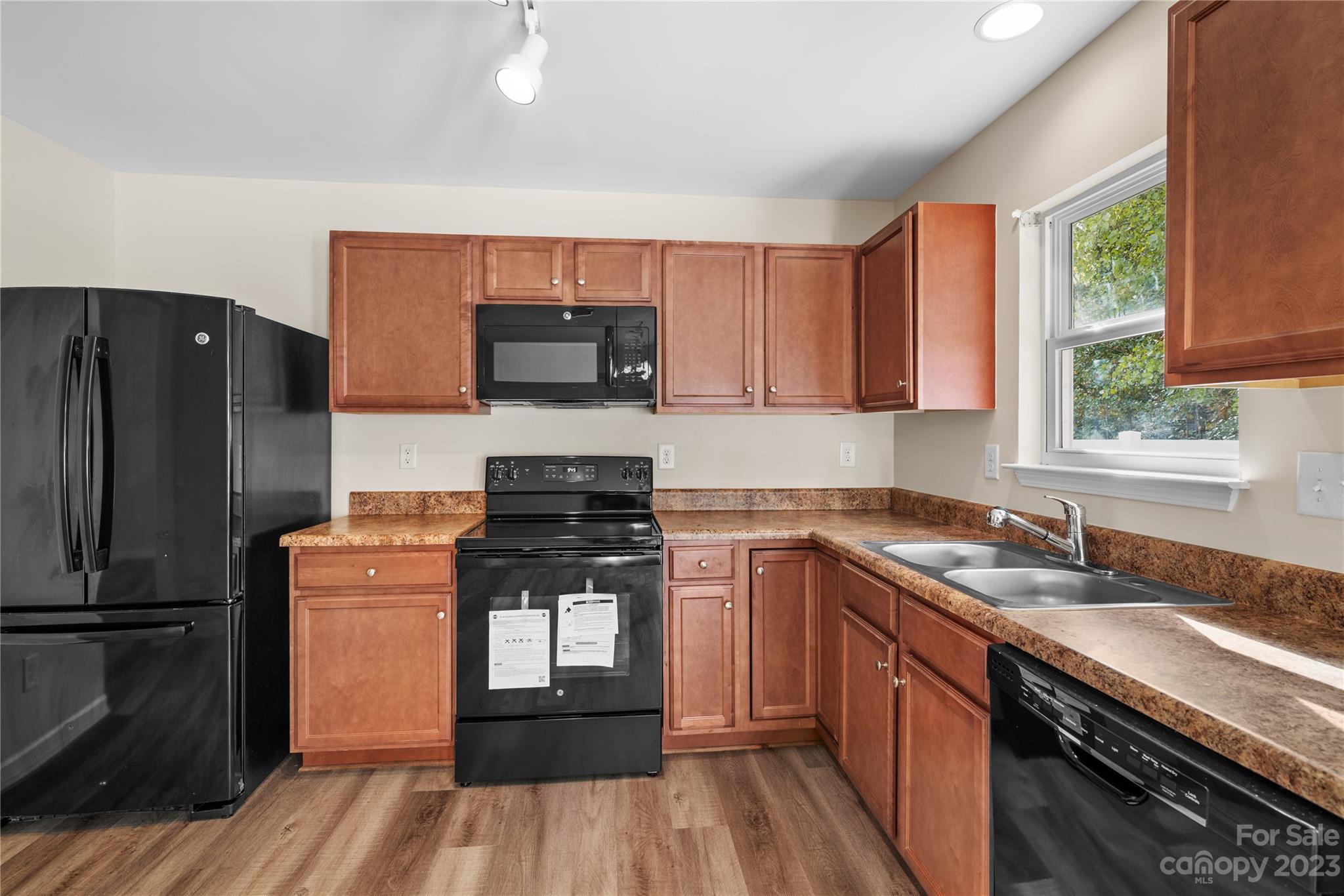 Hammond Lake - Residential