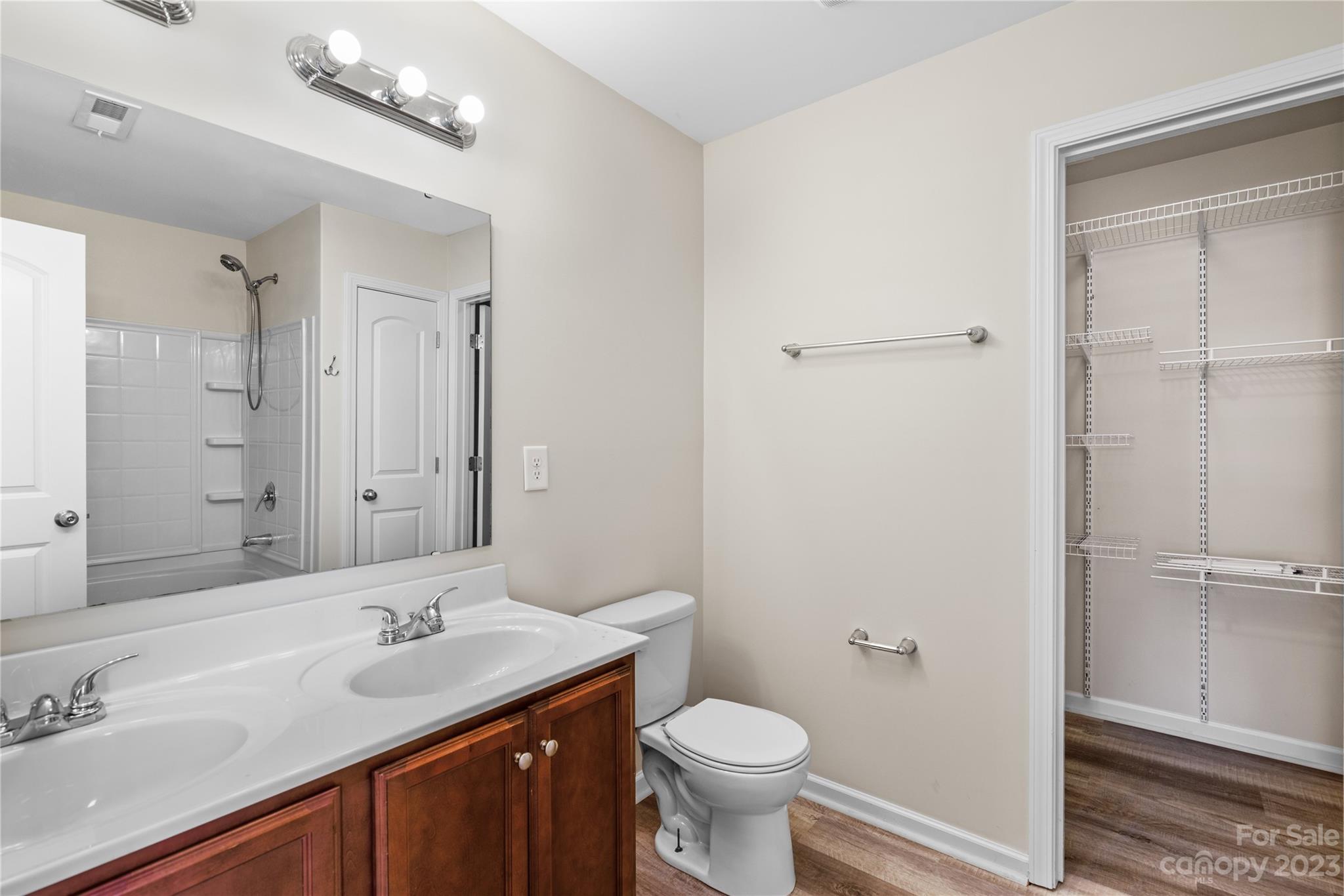 Hammond Lake - Residential