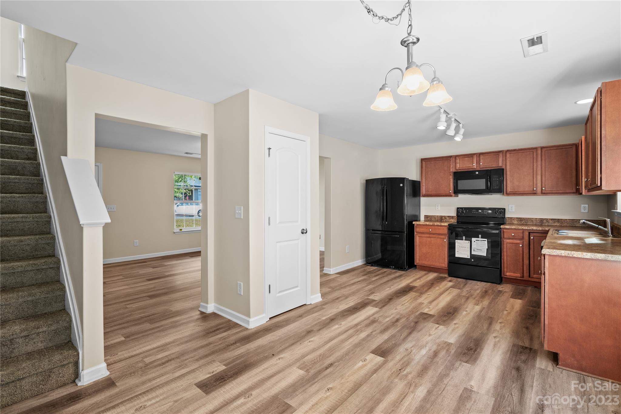 Hammond Lake - Residential