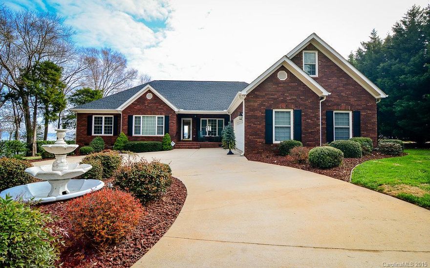 PRIVATE & BEAUTIFUL WATERFRONT home w/amazing views of Fishing Creek Lake on 1.71 acres!  Easy access to Charlotte and Columbia. Home offers relaxed living w/open FL plan. BRIGHT, CHEERY FR w/FP, KIT w/SS appliances & granite counters & breakfast RM, all combined w/gorgeous views of the lake.  Enjoy time relaxing in your MB sitting area overlooking the lake! Outdoor spaces are perfect for relaxing & entertaining on the open patio or screened porch. If you like lake living you must see this one!!