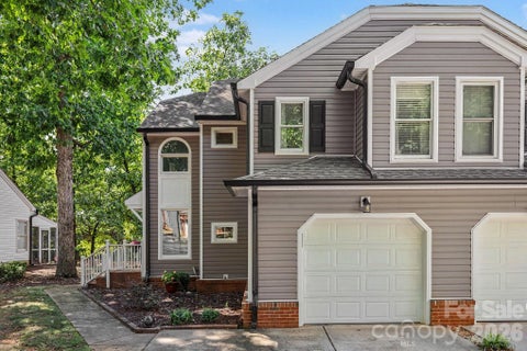 Photo of 8609 Fox Chase Lane, Charlotte, NC 28269 (MLS # 4423387)