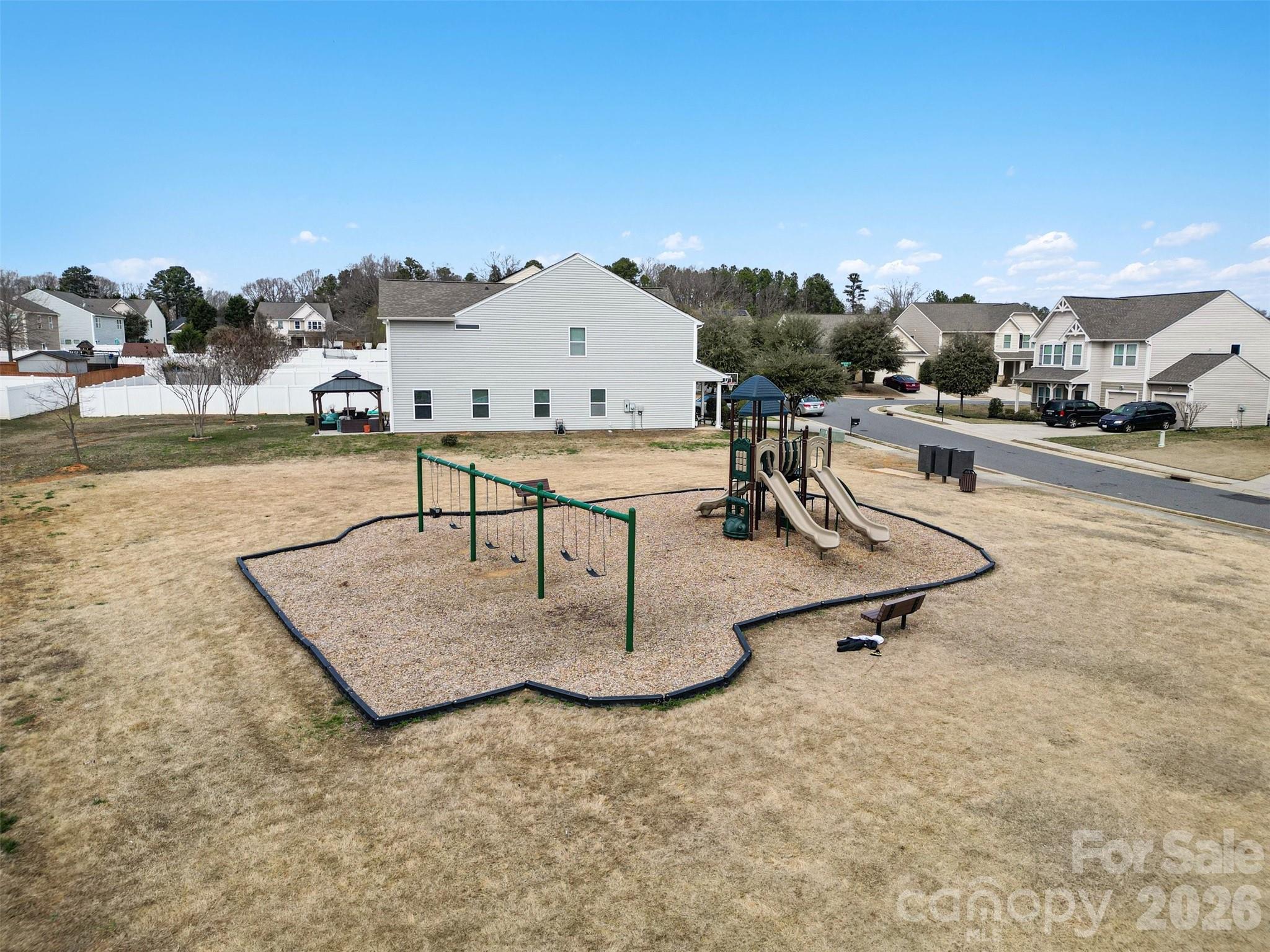 Newport Lakes - Residential