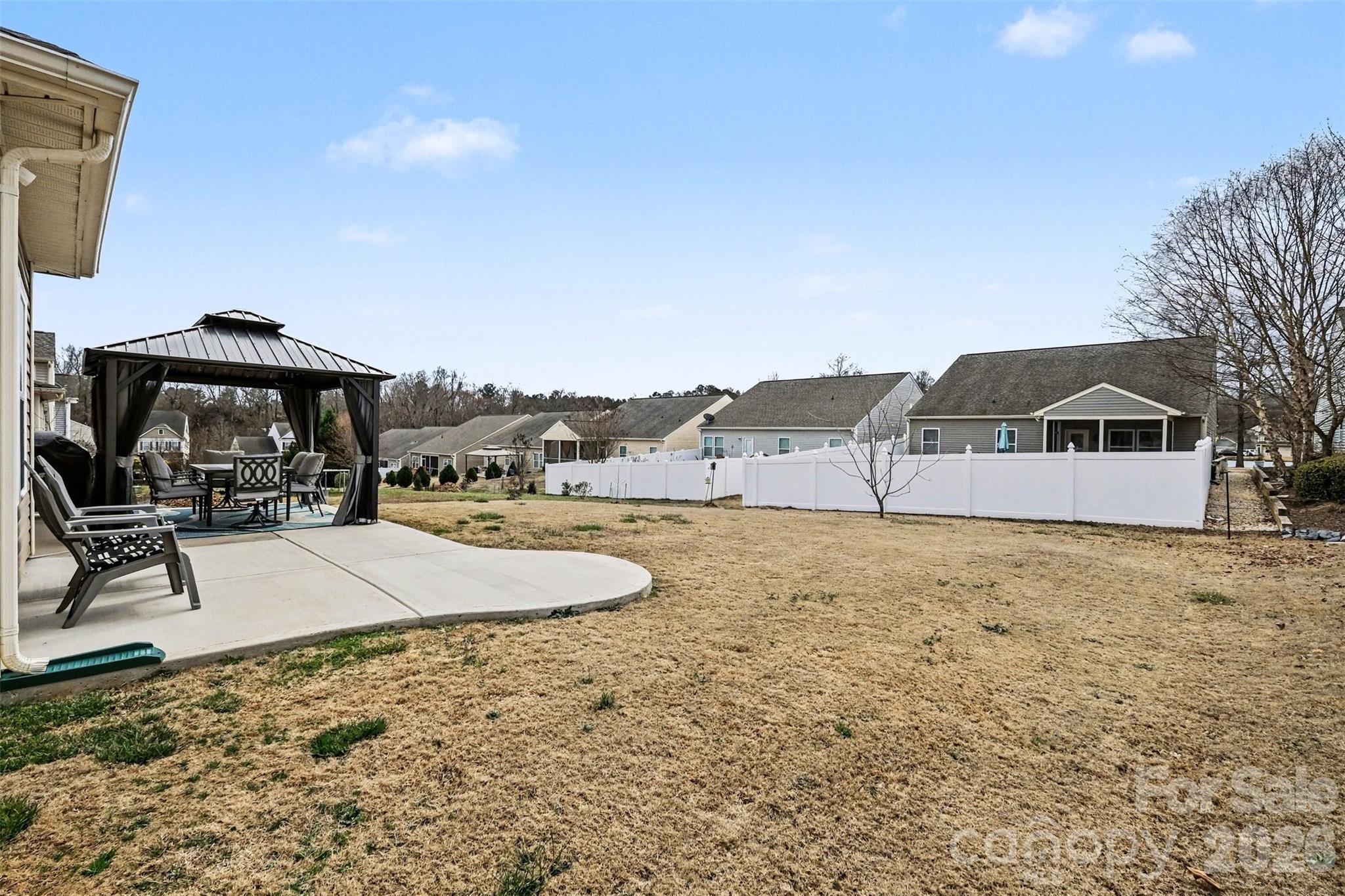 Newport Lakes - Residential