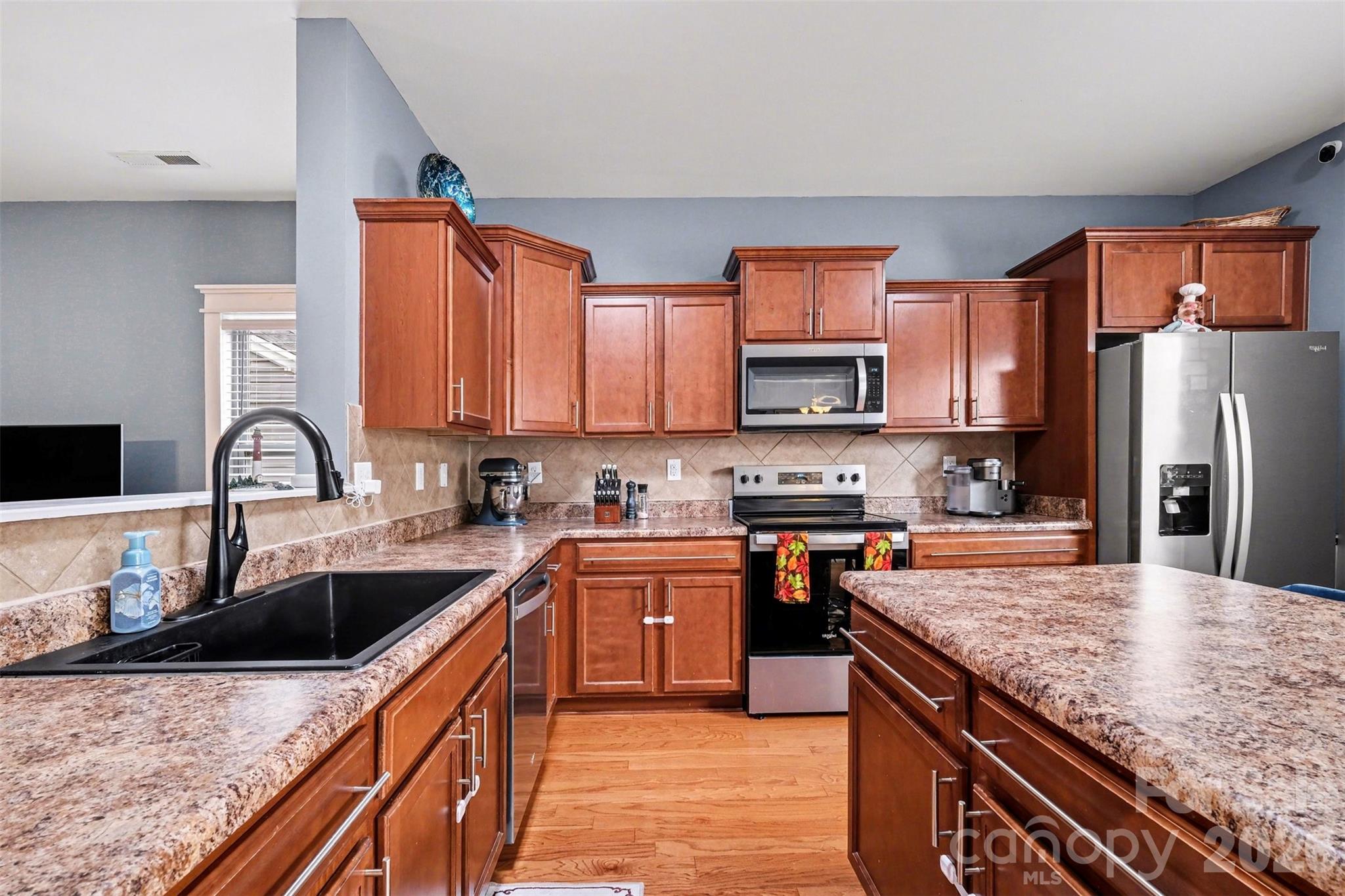 Newport Lakes - Residential