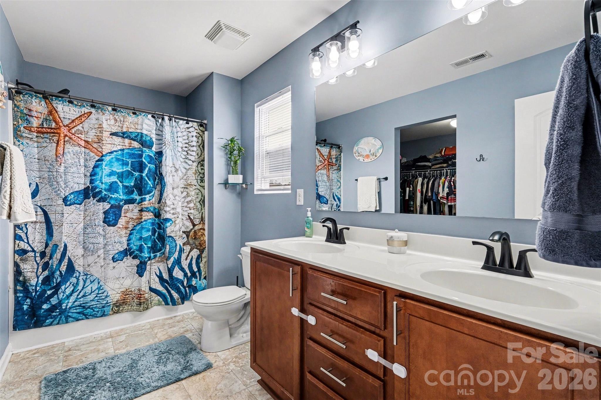 Newport Lakes - Residential