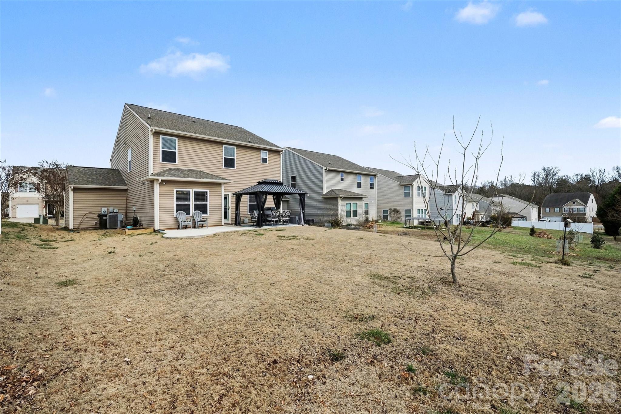 Newport Lakes - Residential