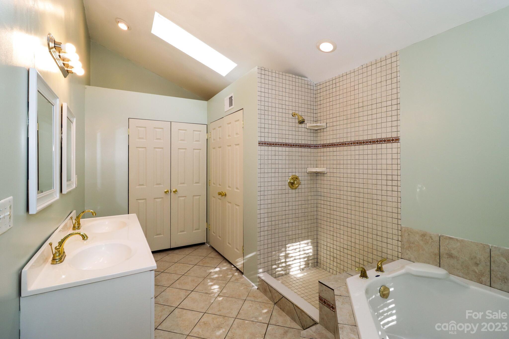 Sapona Shores - Residential