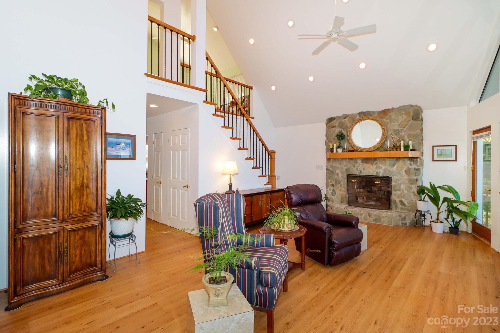 Sapona Shores - Residential