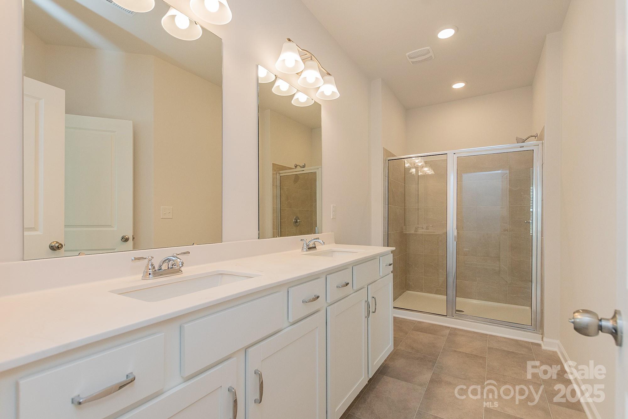 Hickory Glen - Residential