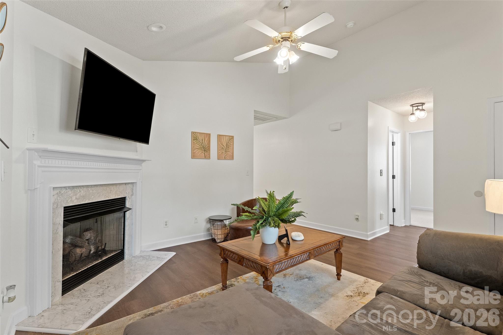 8019 Shiny Meadow Lane