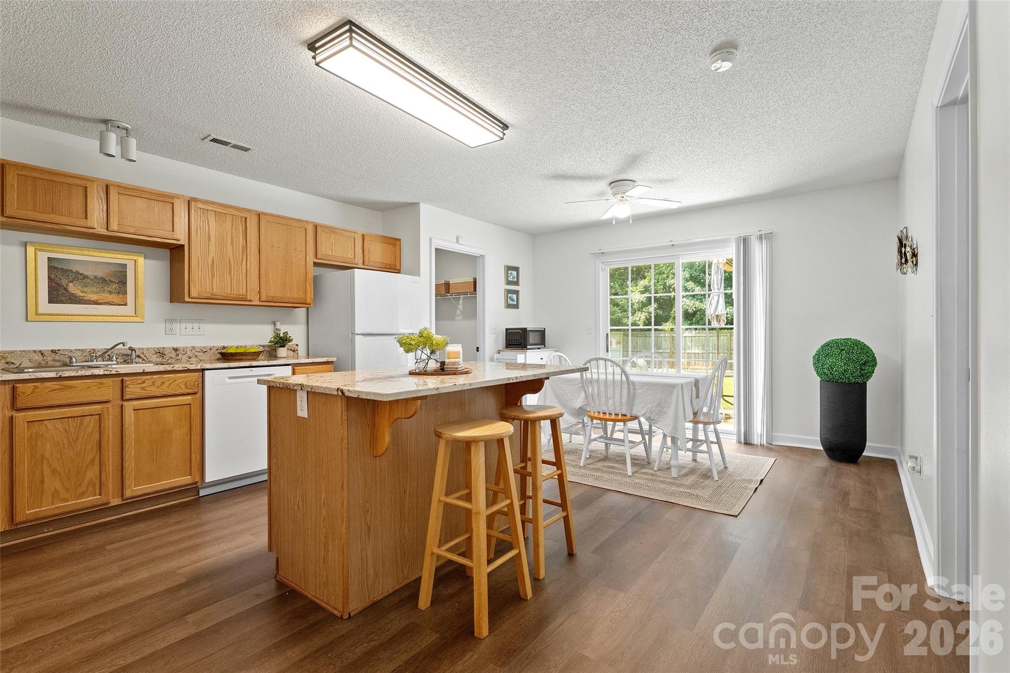 8019 Shiny Meadow Lane