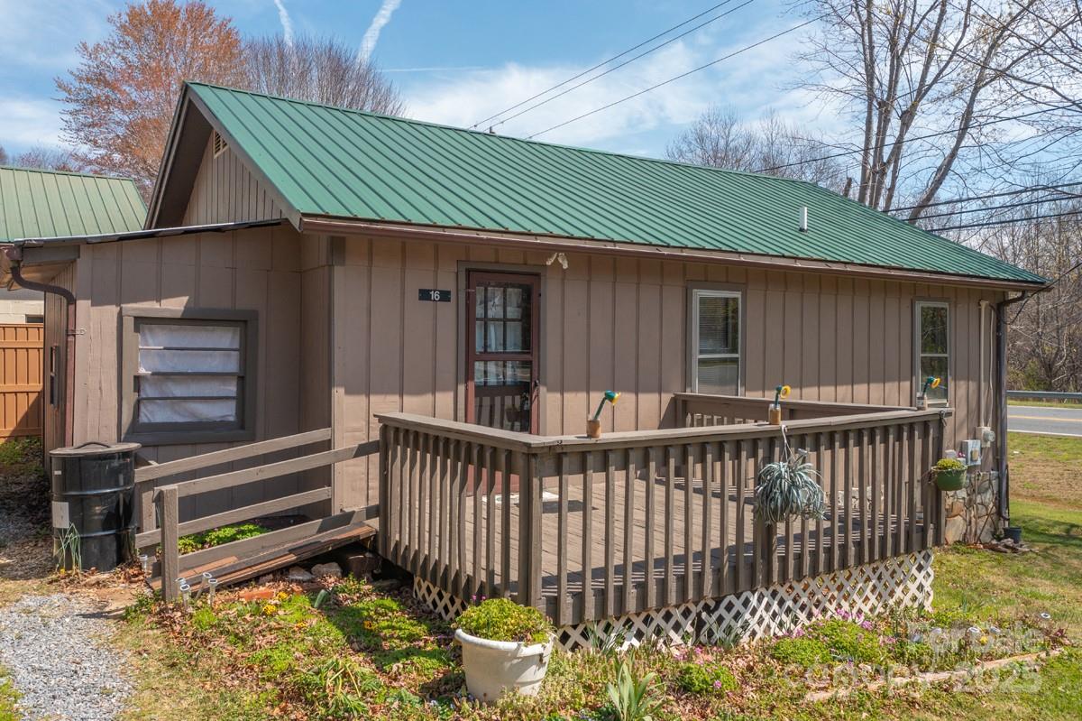 16 Rumfelt Drive