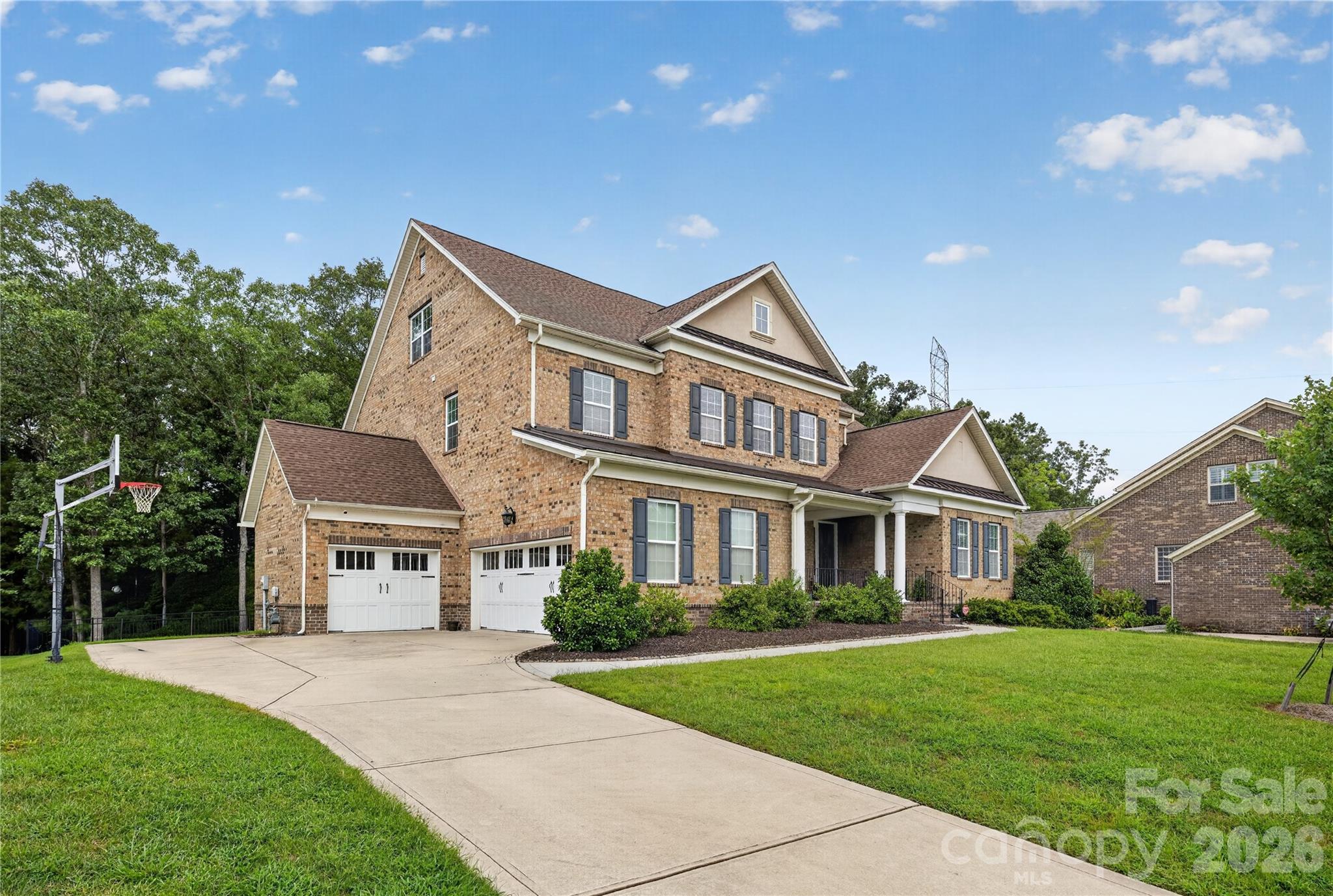 1402 Smoketree Court