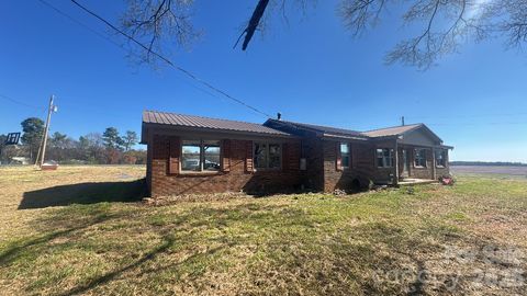 Photo of 8340 Plank Road, Norwood, NC 28128 (MLS # 4365691)