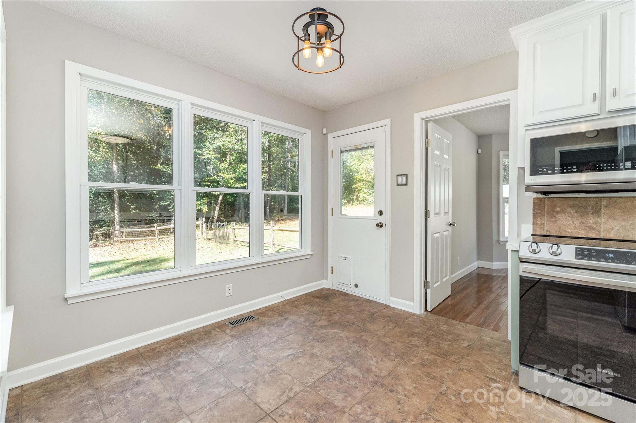 Holly Ridge - Residential