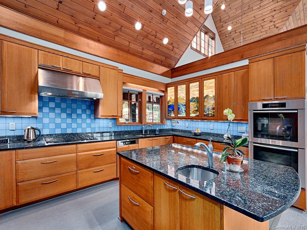 The Settings Of Black Mountain - Residential