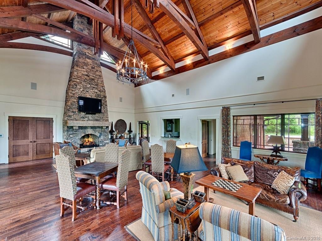 The Settings Of Black Mountain - Residential