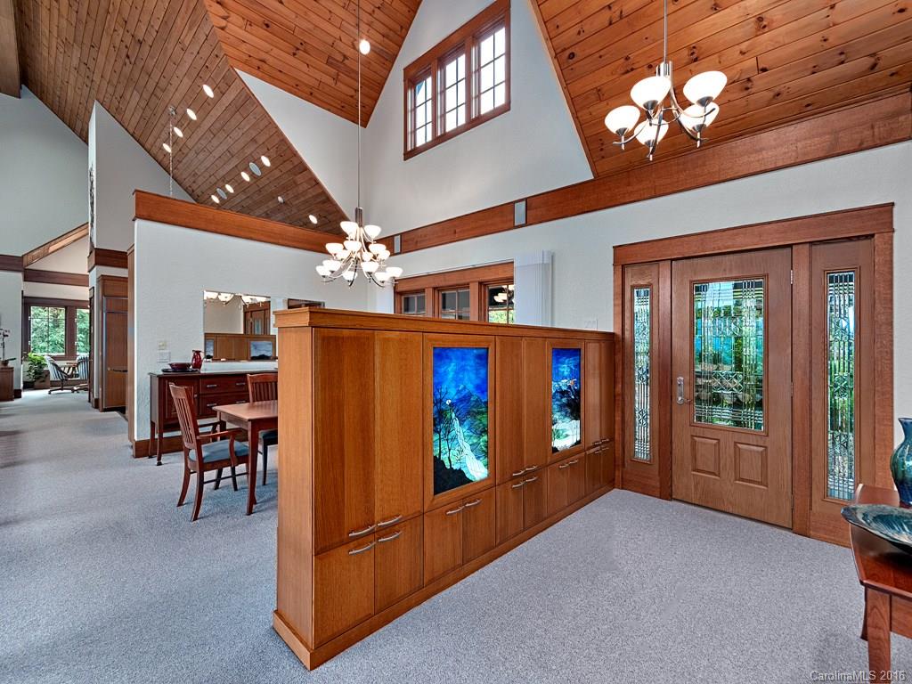 The Settings Of Black Mountain - Residential