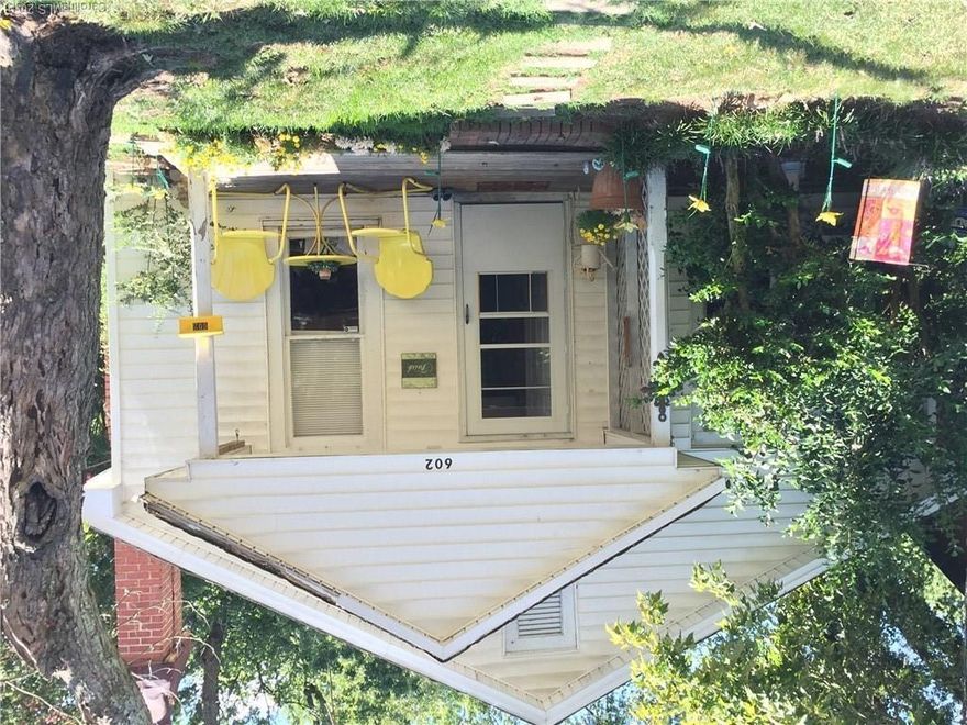 Online Only Real Estate Auction - 2 Homes for 1 Price - Investor special opportunity to buy two income producing rentals for one price.  Current owners are divesting part of their portfolio so take advantage of this great opportunity.  Online bidding ends September 30 @ 12 Noon.  Information for this listing was taken from the home located at 602 Styers St.  The second home is very similar.  Visit the website to register, view details and bid. List price is only tax value, not selling price.