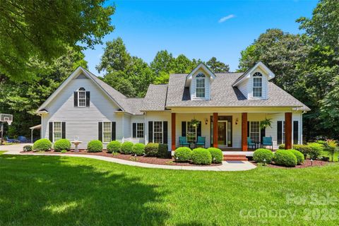 Photo of 2230 Wedgewood Drive, Matthews, NC 28104 (MLS # 4389584)