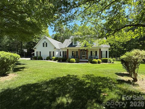 Photo of 2230 Wedgewood Drive, Matthews, NC 28104 (MLS # 4389584)