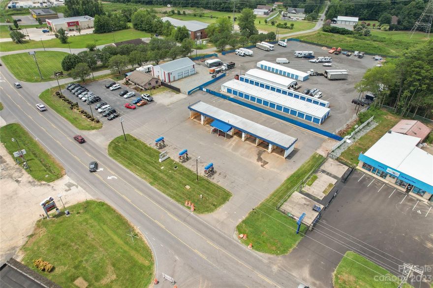 Car Wash, Storage Facility, Car Dealership and a Mechanic Shop all located on 5.75 acres in Denver, NC.