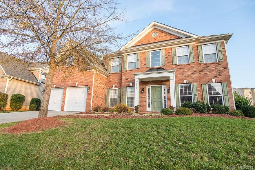 *Gorgeous, open floor plan in popular Berewick community. Two story great room with gas logs fireplace. Office space on main, center island in kitchen, gourmet cabinetry, two story foyer, large master bedroom with nook, large bedrooms. Brick front with porch. Large backyard. You will love this home!!