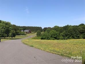 HUNTERS POINTe - Land