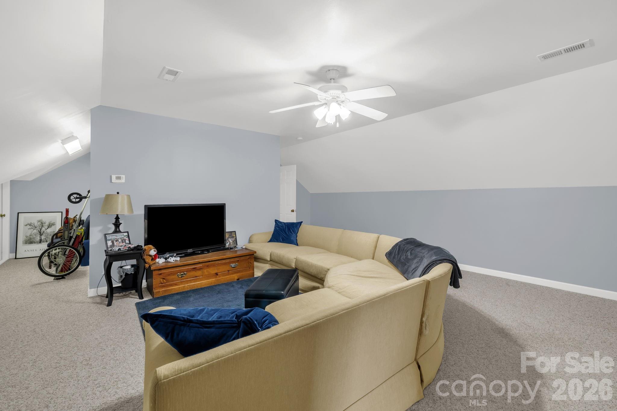 STERLING OAKS - Residential