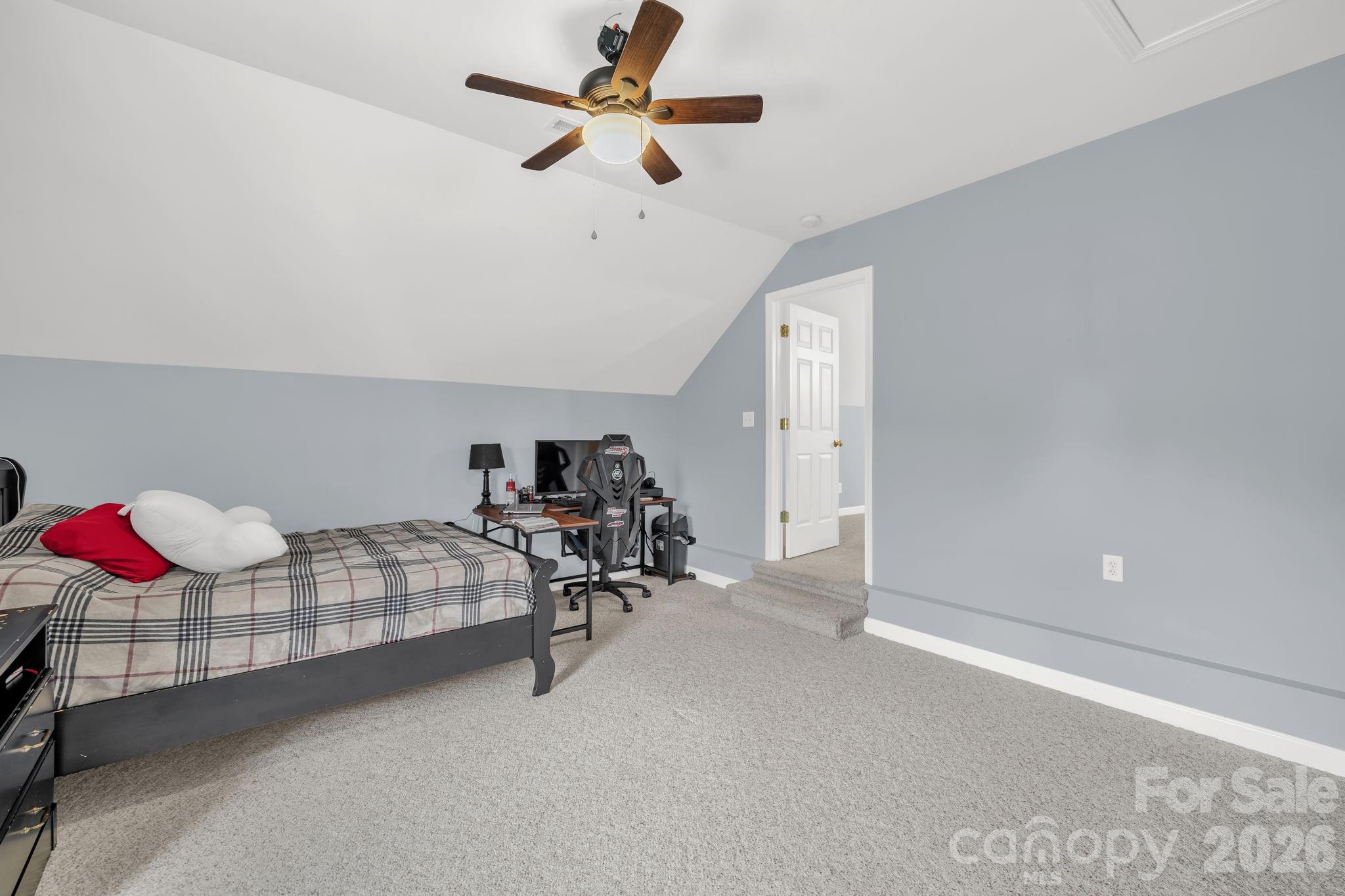 STERLING OAKS - Residential