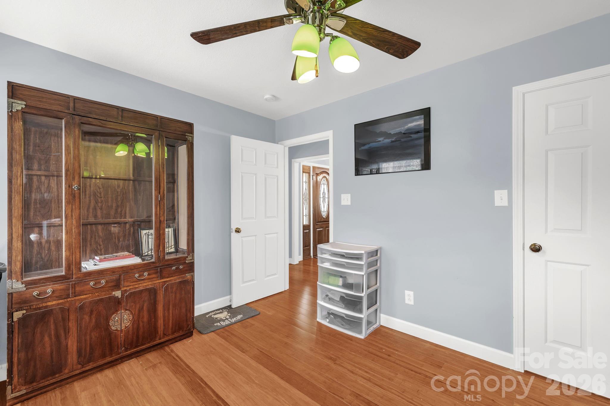 STERLING OAKS - Residential