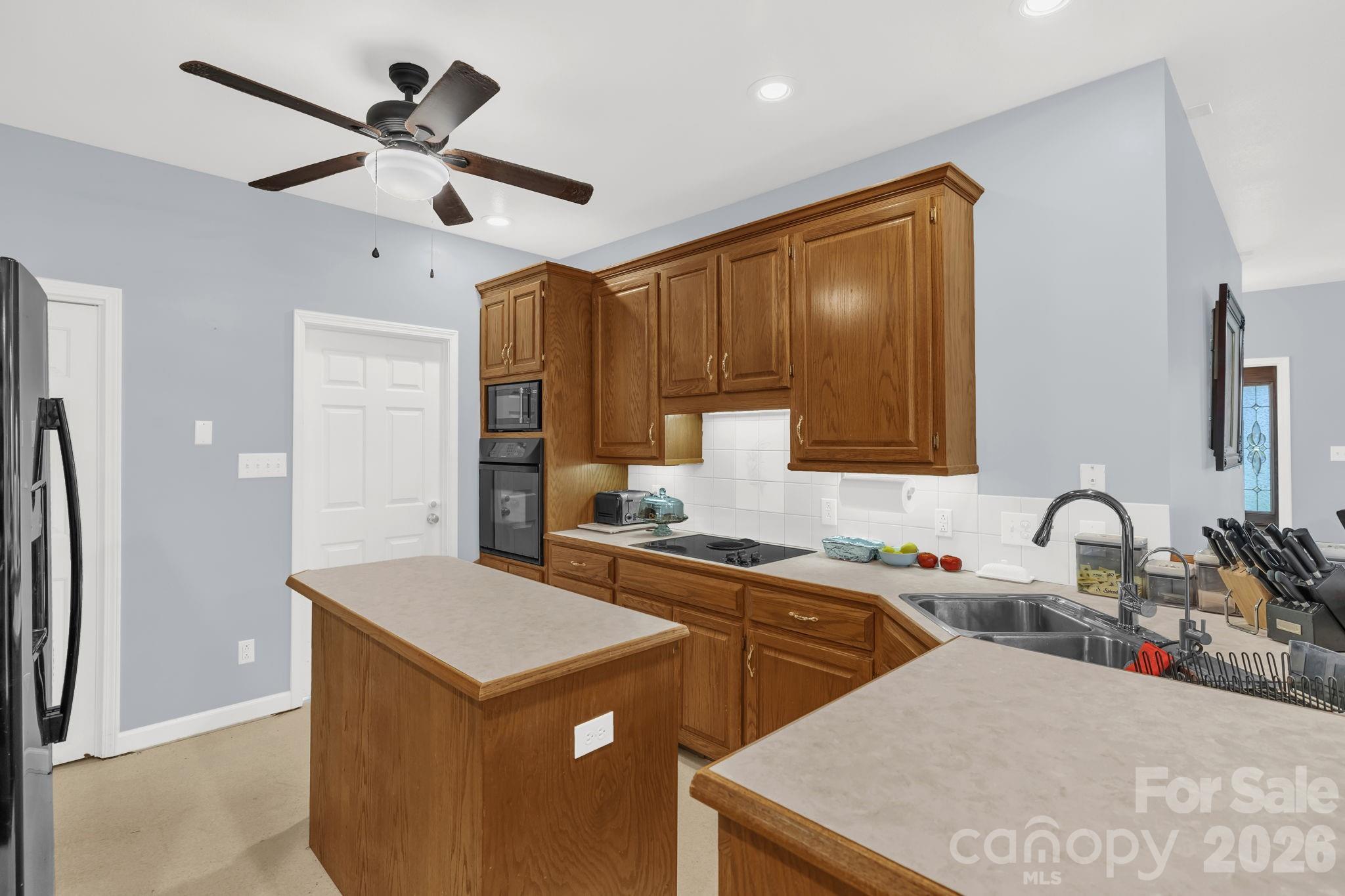 STERLING OAKS - Residential