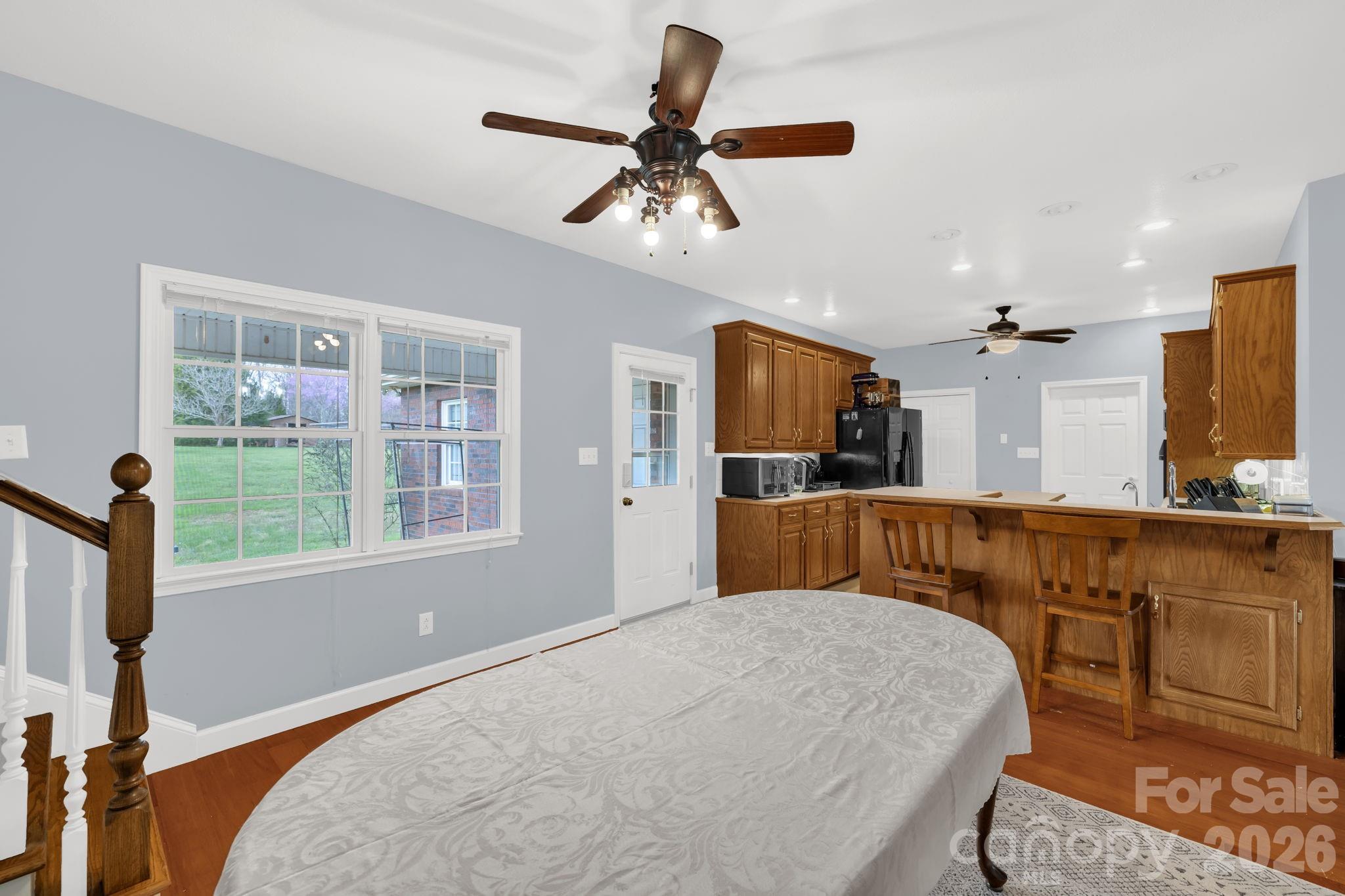 STERLING OAKS - Residential