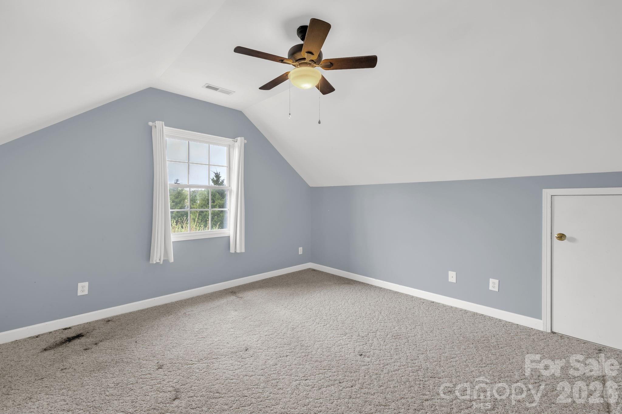 STERLING OAKS - Residential