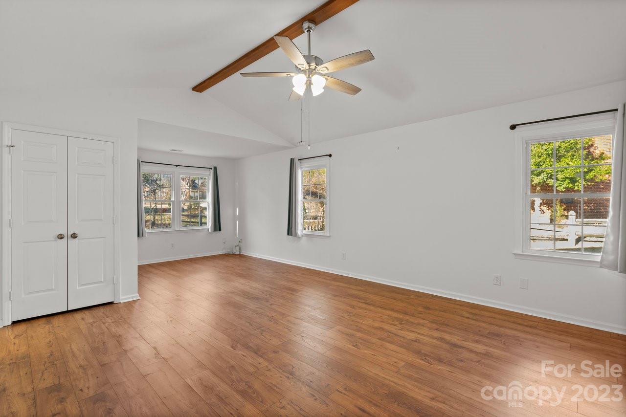 Katelyn Moors - Residential