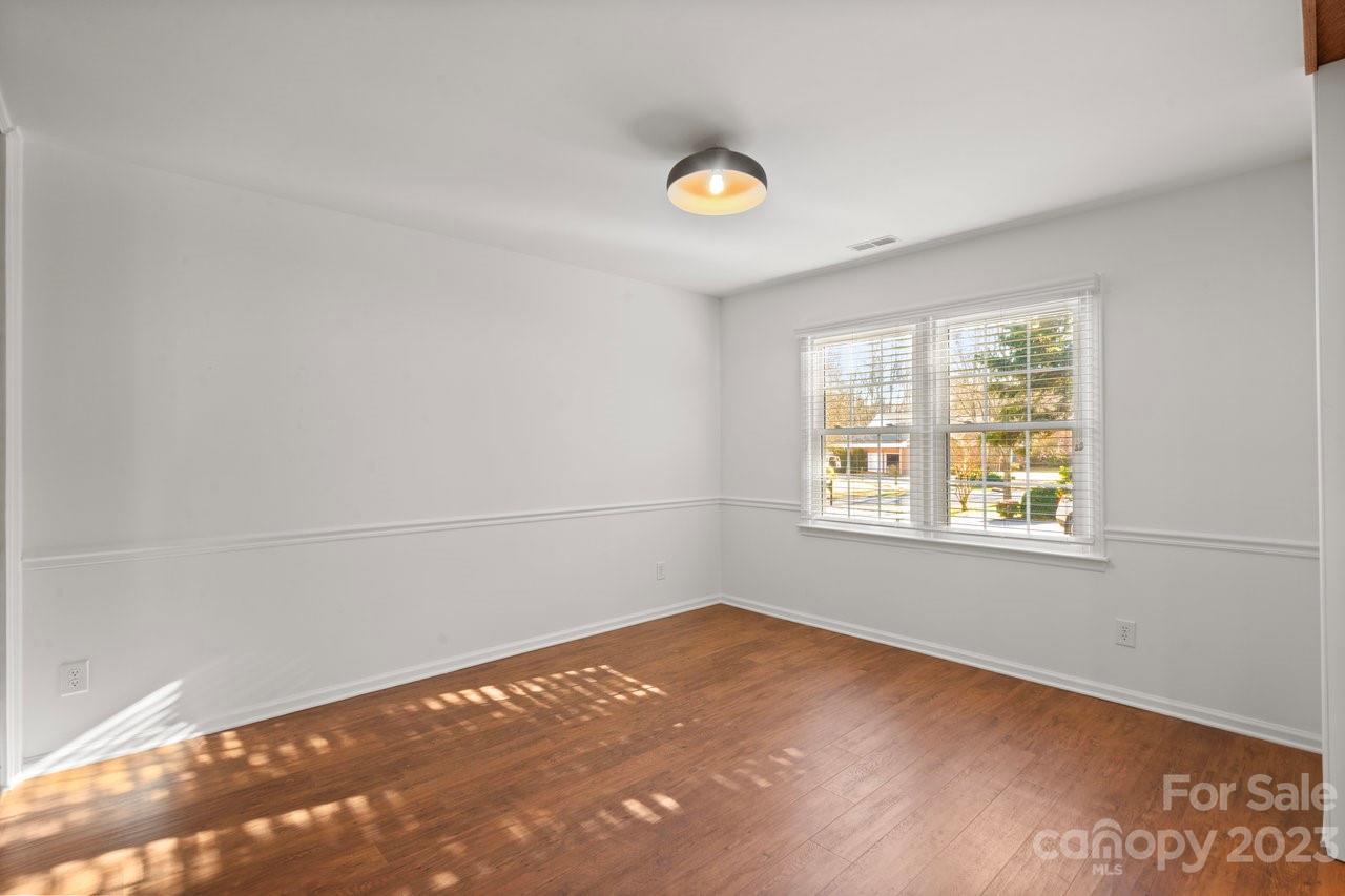 Katelyn Moors - Residential