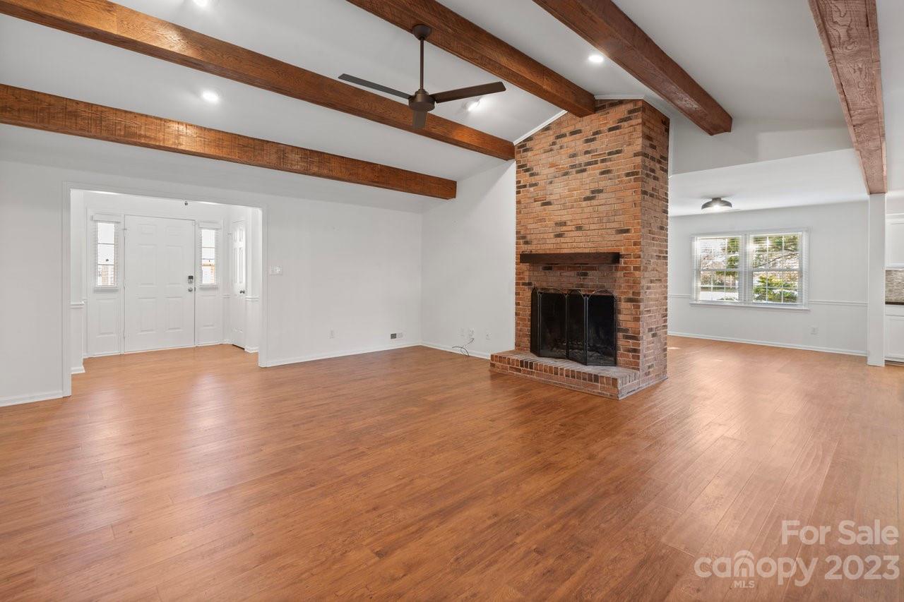 Katelyn Moors - Residential