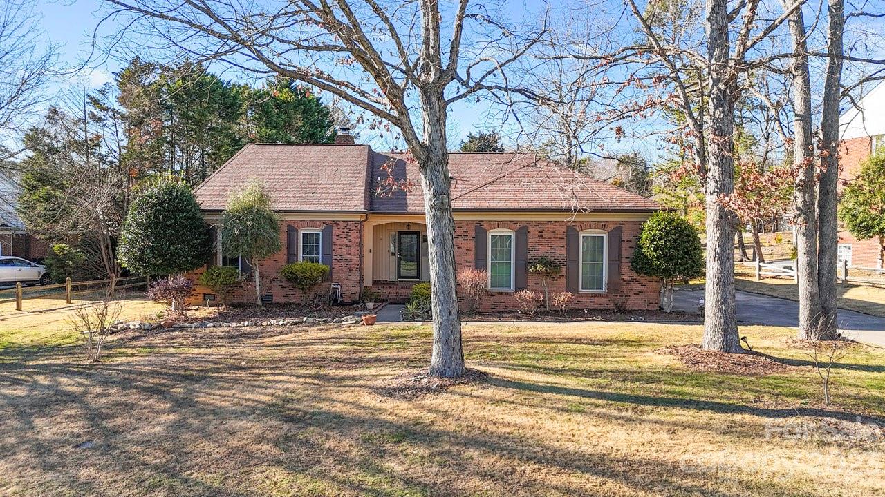 Katelyn Moors - Residential