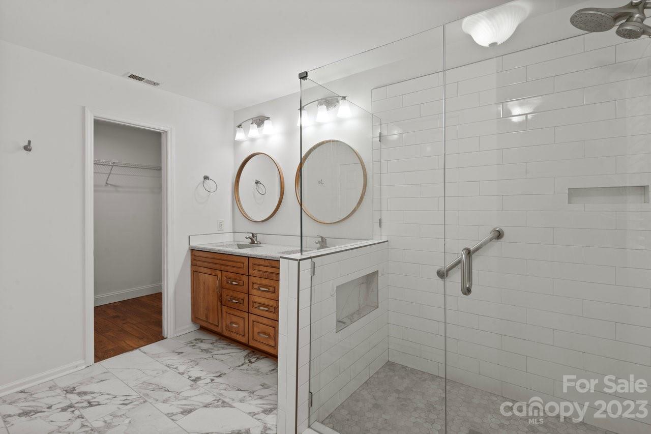 Katelyn Moors - Residential