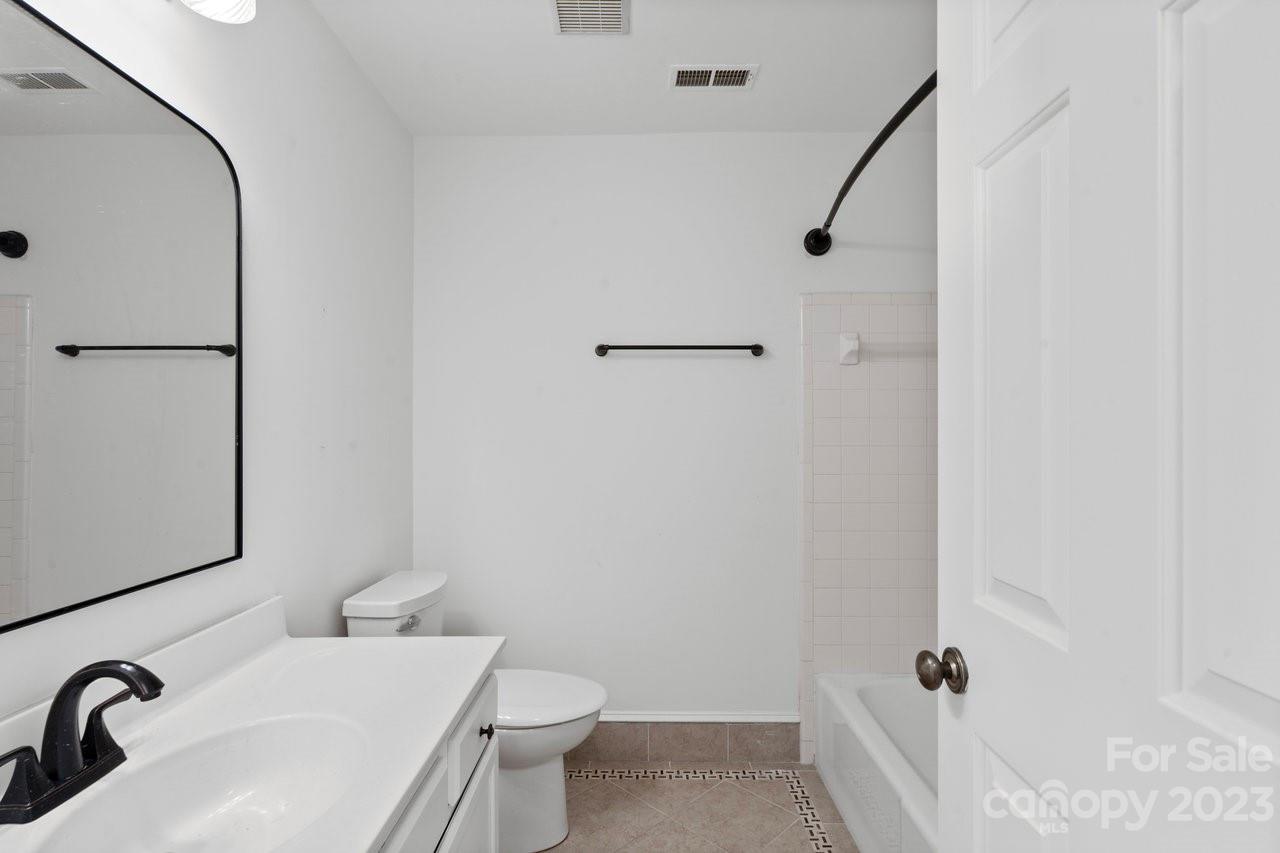 Katelyn Moors - Residential