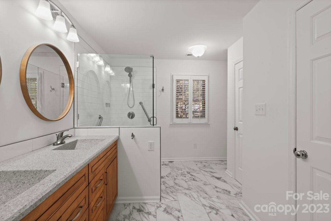 Katelyn Moors - Residential