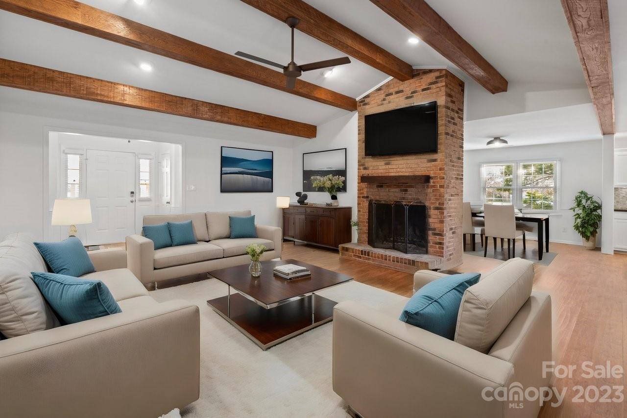 Katelyn Moors - Residential